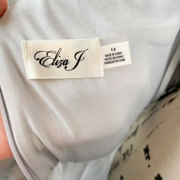 Eliza J NWOT Silver Metallic A-line Maxi Gown Dress Size 14 - Picture 3 of 6